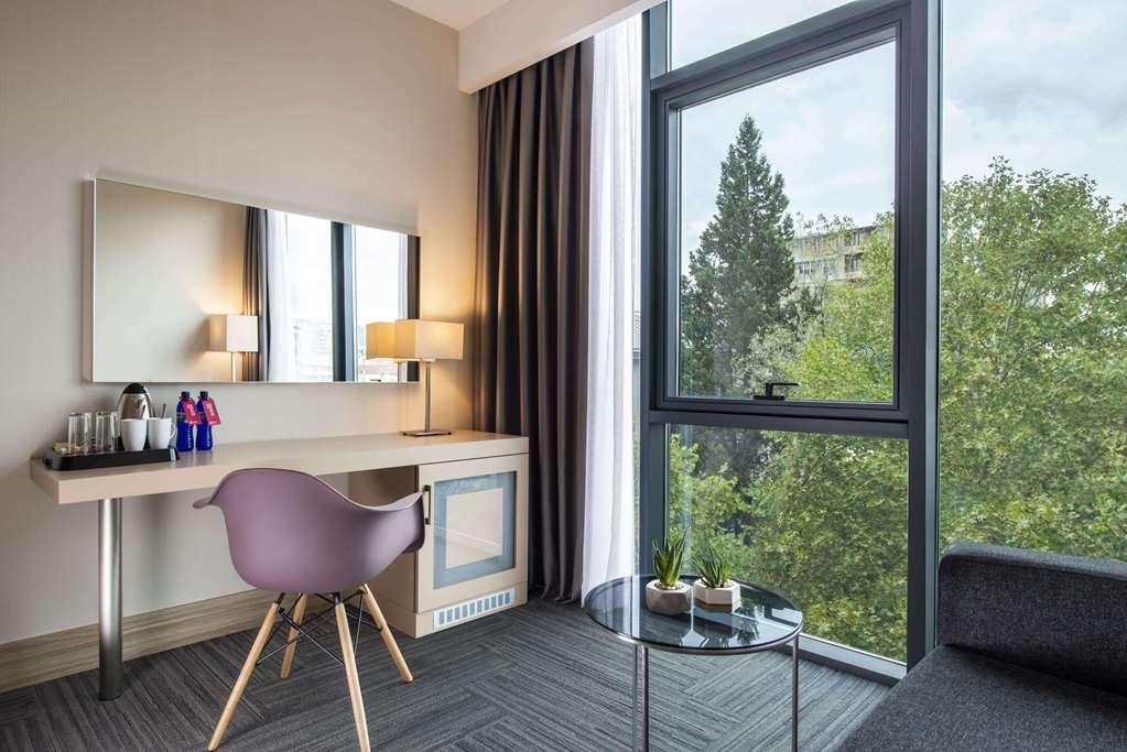 Ramada Encore Tiflis Habitación foto